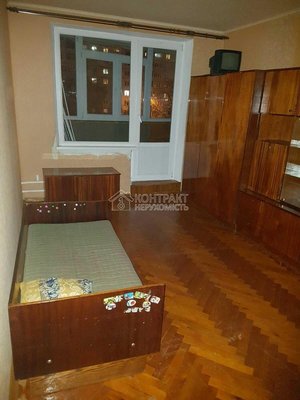 Продается 2-комнатная квартира улица Валентиновская 45