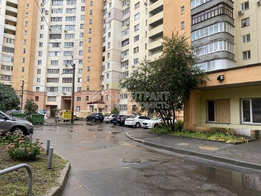 Сдается 1-я квартира в новострое возле ст.м. Спортивная